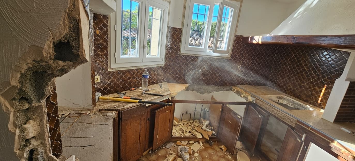 Cuisine avant rénovation - Vue 4