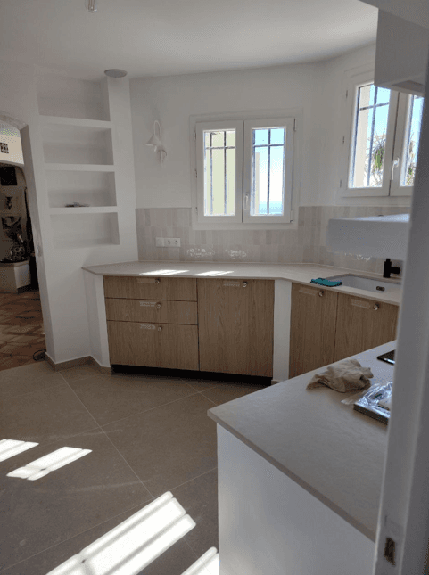 Cuisine après rénovation - Vue 1