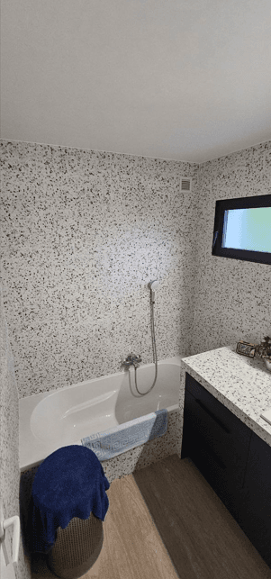 Salle de bain après rénovation - Vue 3