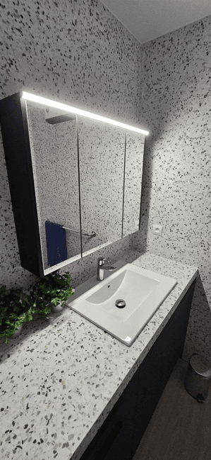 Salle de bain après rénovation - Vue 4