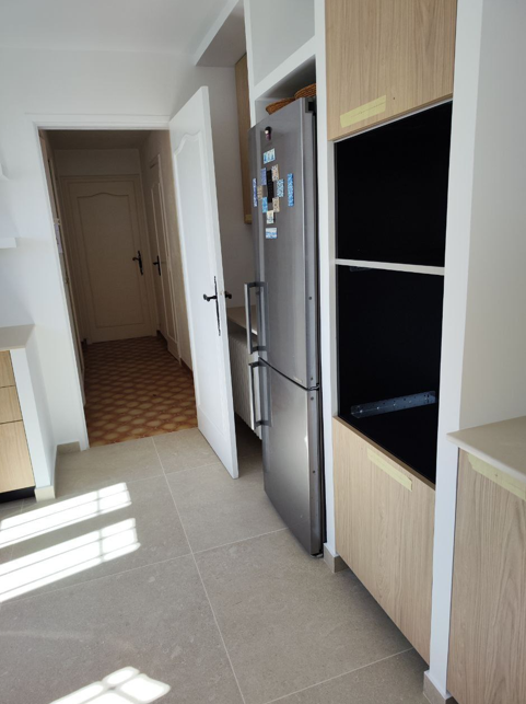 creation colonne de cuisine sur mesure moderne nouveaux electromenagers avec porte